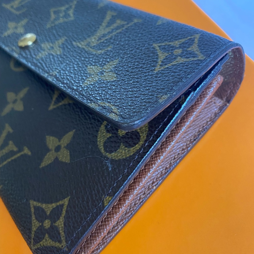 100% Authentic Lv Wallet - image 6